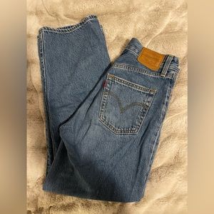 Size 25 Levis